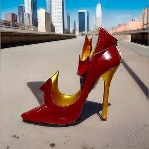 BNWT Just The Right Shoe ‘DEVILISH’ Bottle Holder with Matching Stopper